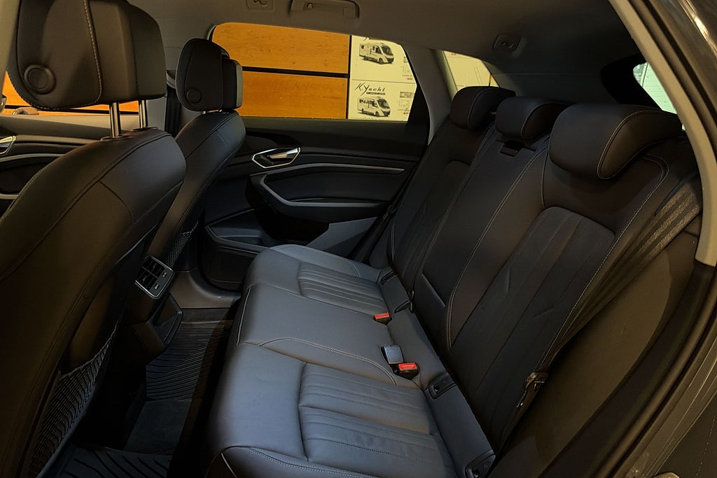Audi Q8 e-tron 50 quattro Drag Kamera Moms  Navi P-värm Proline miniatyr 21