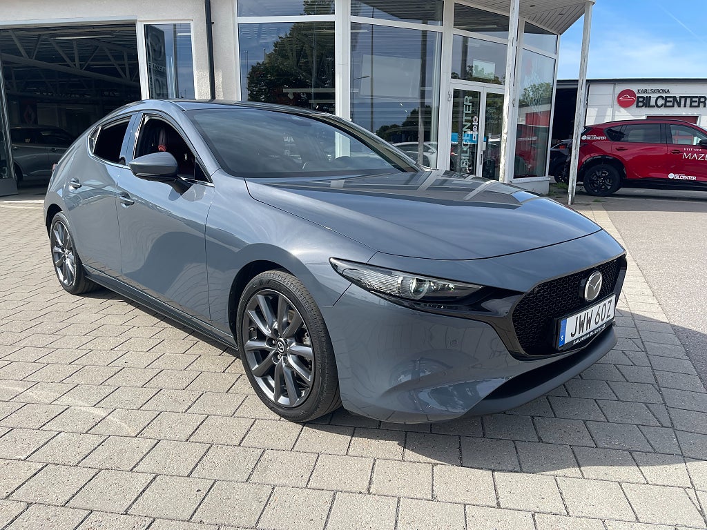 Mazda 3 Cosmo vinröd skinnklädsel 2.0 SKYACTIV-X AWD 180 hk