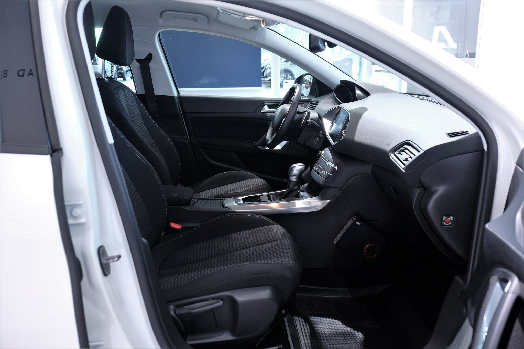 Peugeot 308 2019, bild 7/46