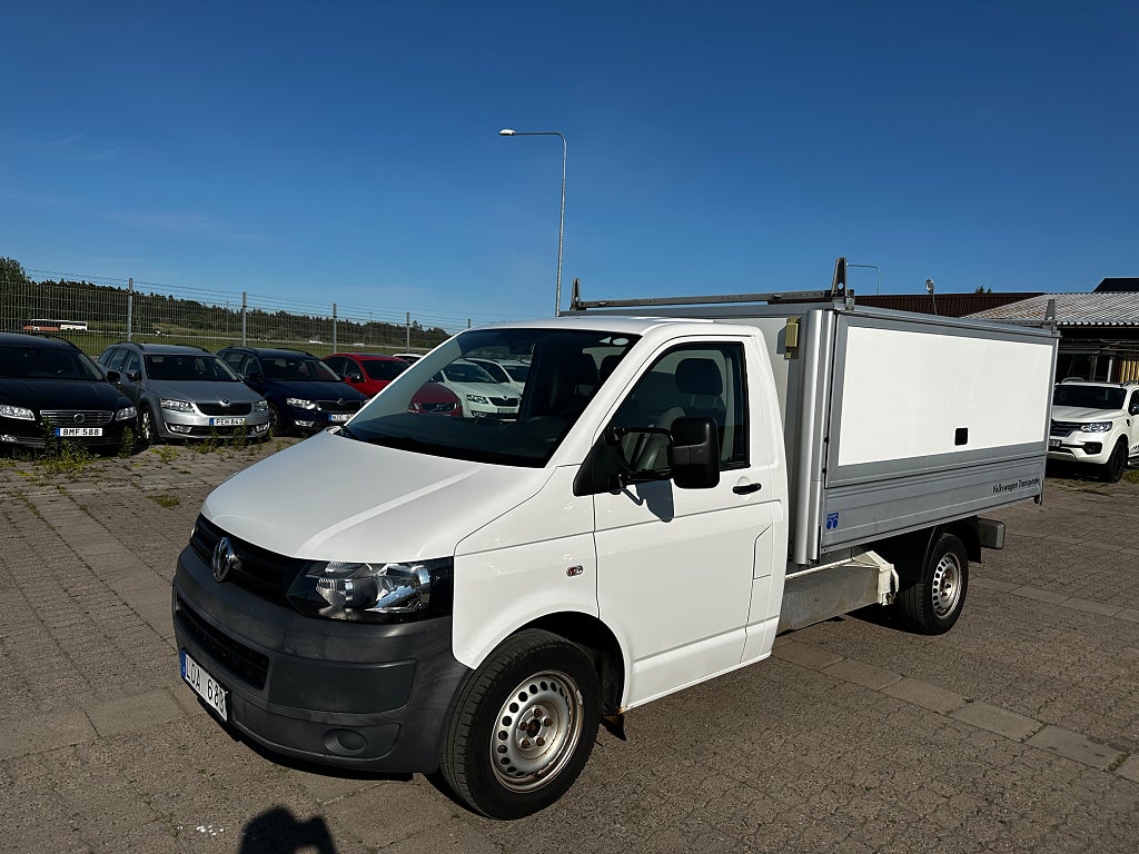 Volkswagen Transporter 2.0 COMFORT 3-SITS FLAKBIL KÅPA 2-ÅRS GARANTI