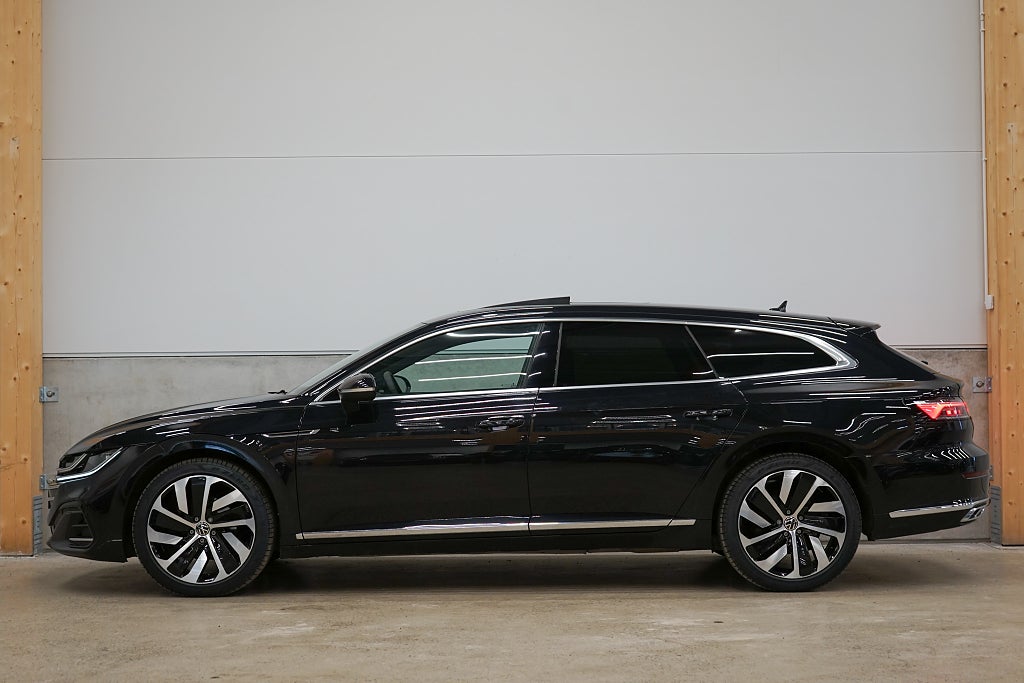 Volkswagen Arteon eHybrid SB R-Line Pano Drag B-värme H/K Massage