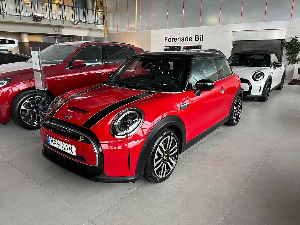 MINI Cooper SE Panoramatak H/K HUD Komfortöppning Backkamera Nav 