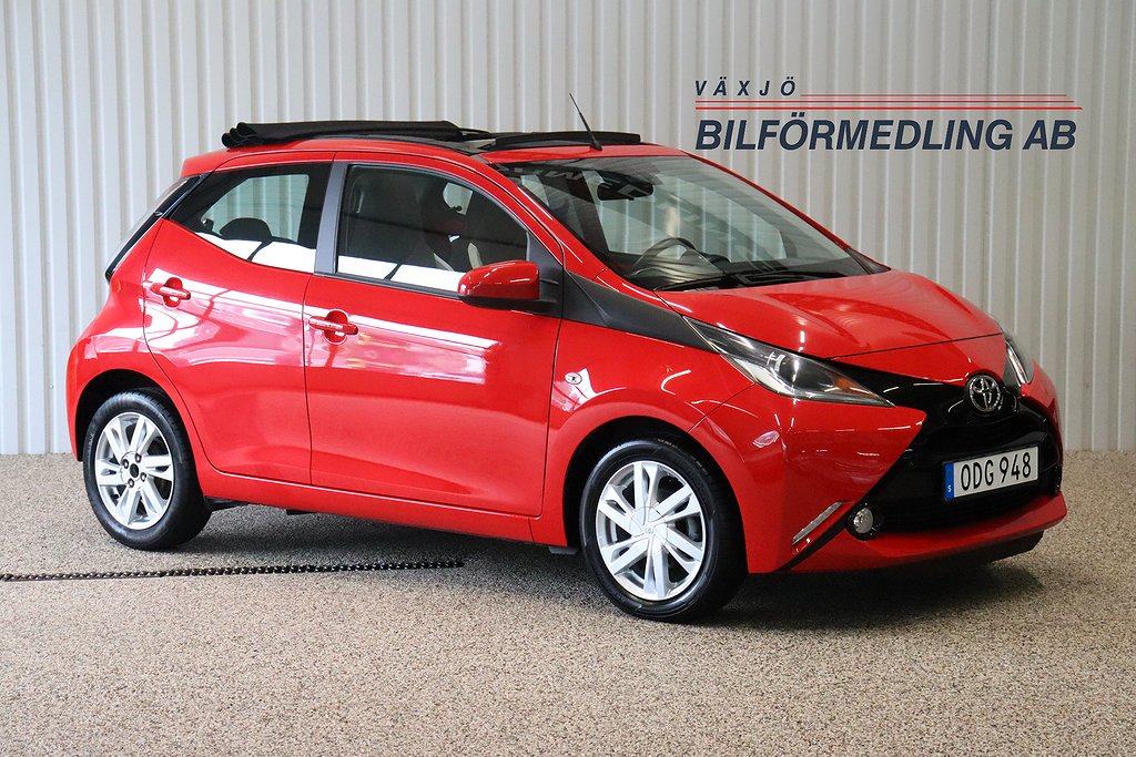 Toyota Aygo 5-dörrar 1.0 VVT-i X-PLAY / Canvastak /