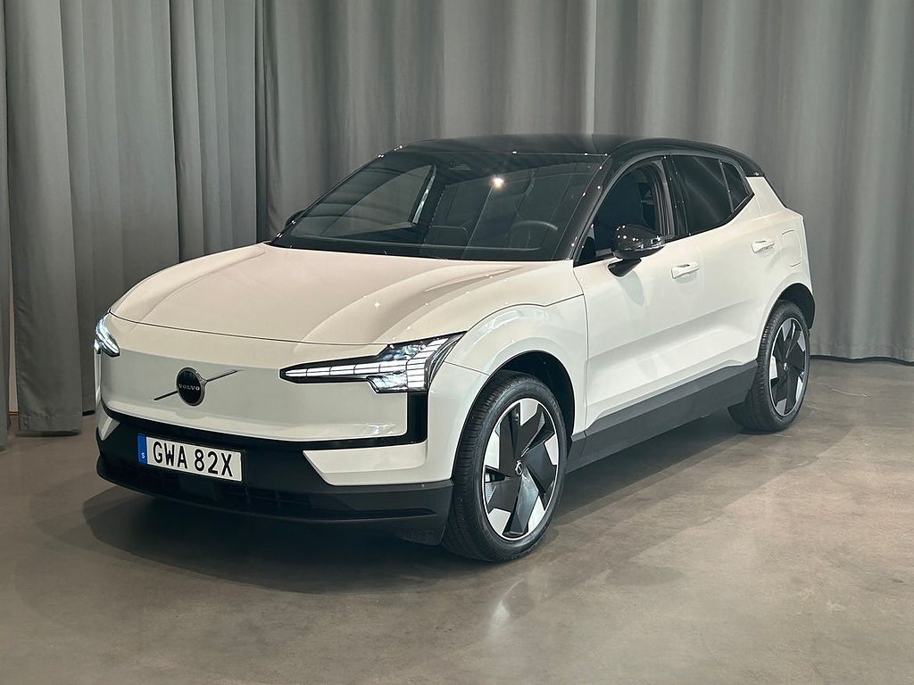 Volvo EX30 Single Motor Extended Range M R Plus Edition