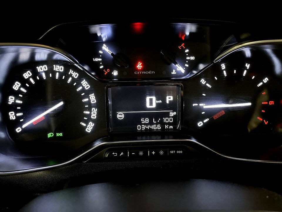 Bild på Citroën C3 Shine 1.2 PT 110hk Aut - CAPLAY, KEYLESS