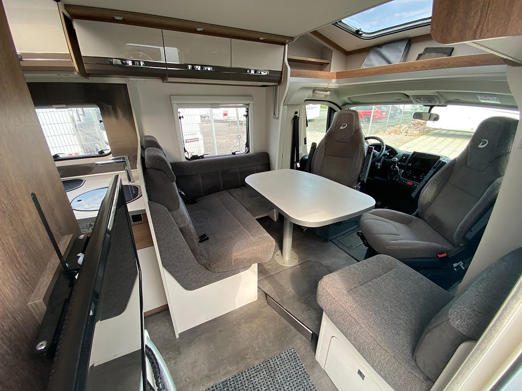 Dethleffs Trend 7057 / B-körkort / Taksäng / Långbädd / Garage / 4495kr/må - Dethleffs