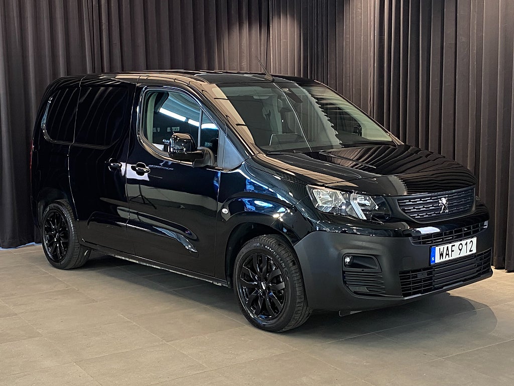Peugeot Partner L1 / PRO+ / Moms / Drag & Värmare/ V-hjul / Nybesikt