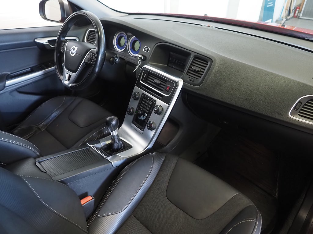 Volvo V60 D3 R-Design 163hk | Drag | Bluetooth | 2012