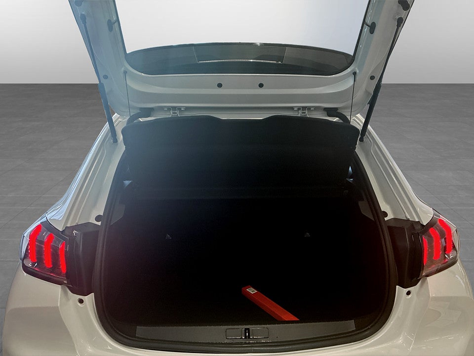 Bild på Peugeot e-208 Allure 50 kWh 136hk Aut B-KAMERA FARTHÅLLARE
