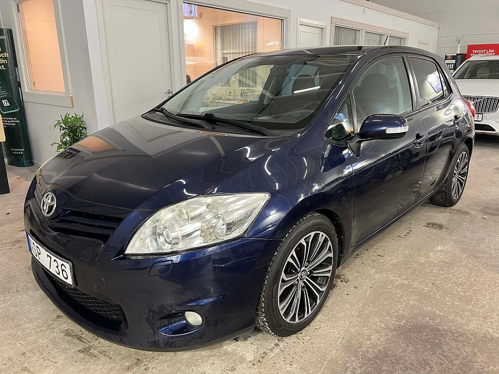 Toyota Auris 5-dörrar 1.4 D-4D Plus Euro 5/ kamera/Navi