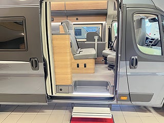 Husbil-halvintegrerad Affinity ONE by K A B E 10 av 28