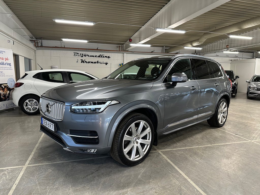 Volvo XC90 D5 AWD 7-Sits Inscription Pano HUD Värmare 360° Drag