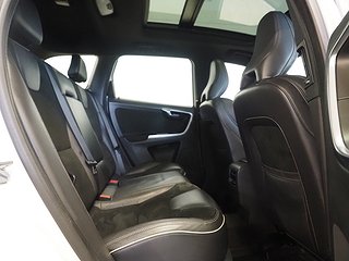 SUV Volvo XC60 13 av 28