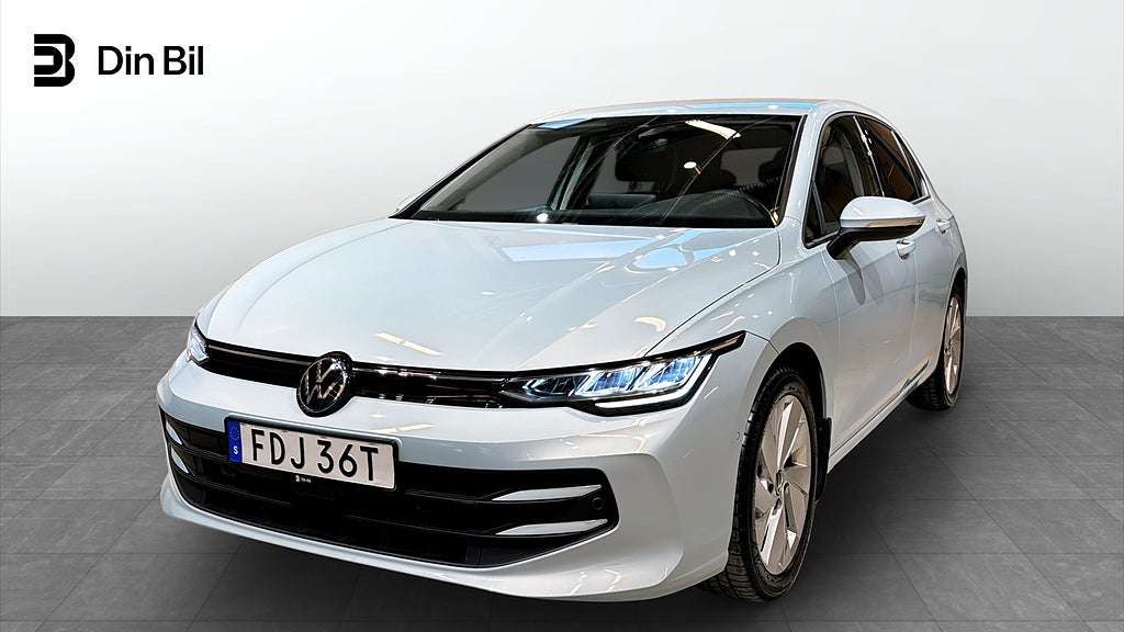 Volkswagen Golf eTSI150 DSG Edition P-värmare Backkamera Keyless