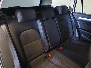 Kombi Volkswagen Passat 18 av 25