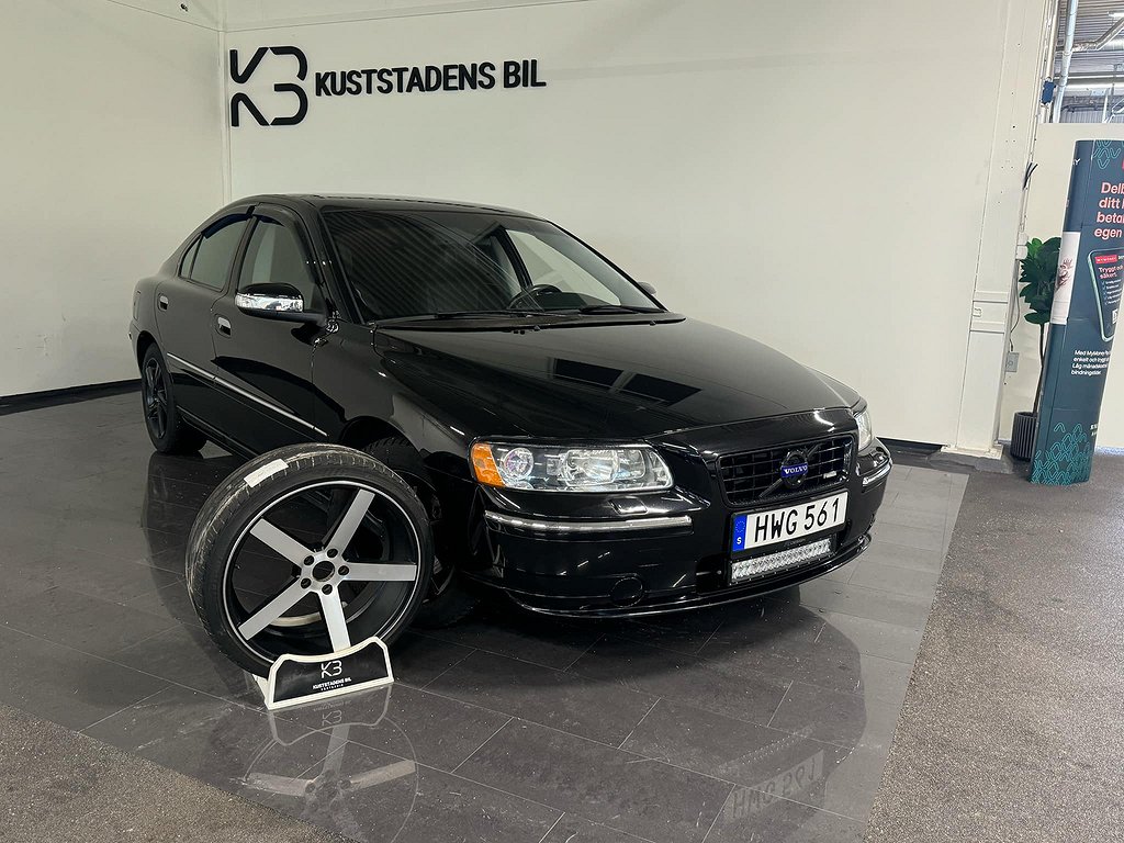 Volvo S60 2.5T R- design Drag Värmare BOSE Välvårdad Lågamil