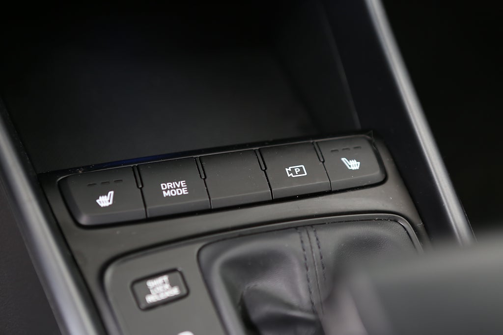 Hyundai Bayon 1,0 T-GDI MHEV Essential Aut Kamera Carplay 2025