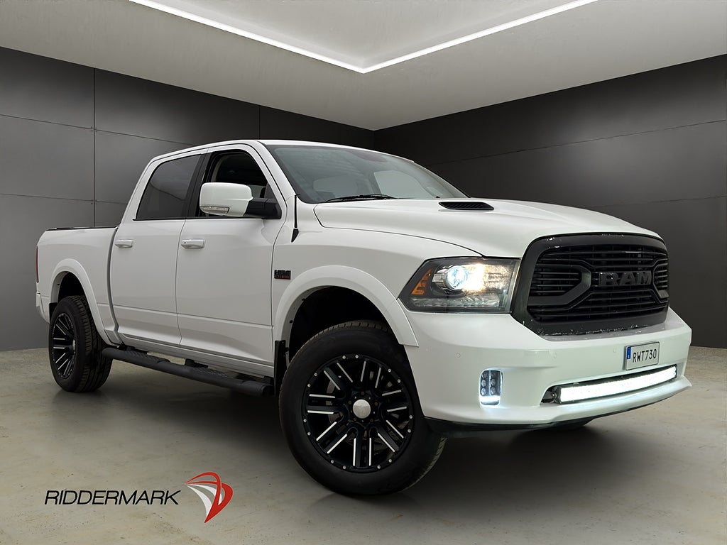 Dodge RAM 1500 Sport 5.7 4x4 Luft Drag Skinn Taklucka Alpin