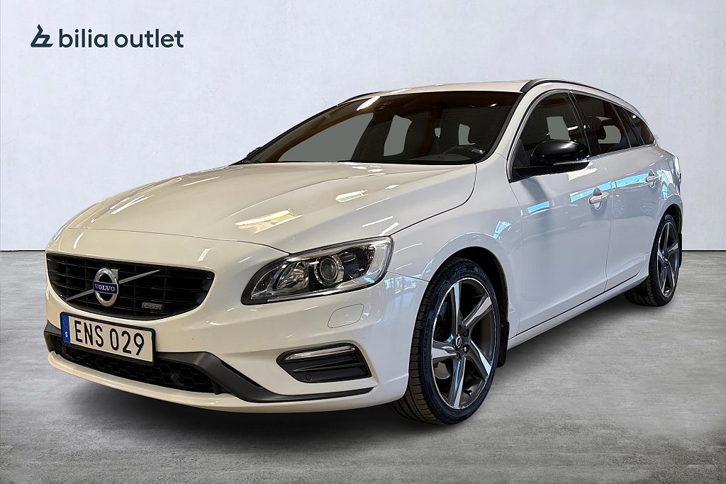 Volvo V60 D4 R-Design Taklucka / Keyless / Navigation / Elstol