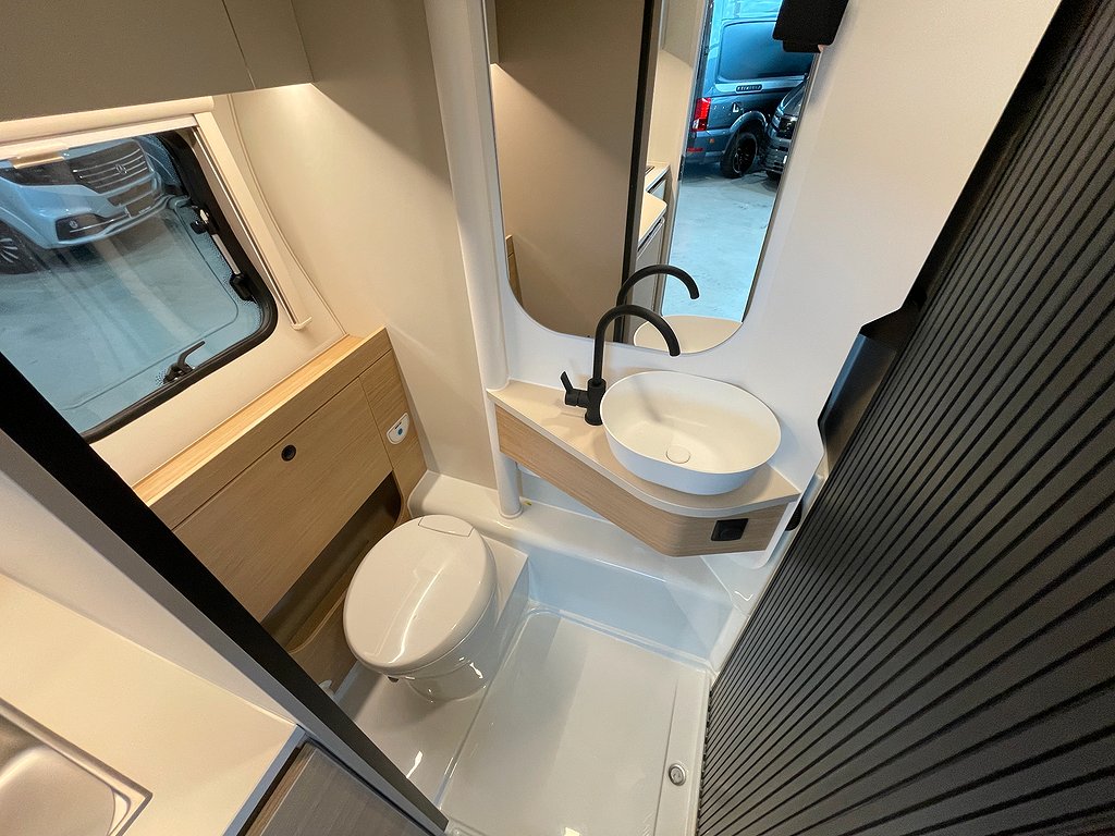 Adria Action 391 LH /B-körkort/1150kg/Långbäddar/Golvvärme - Adria