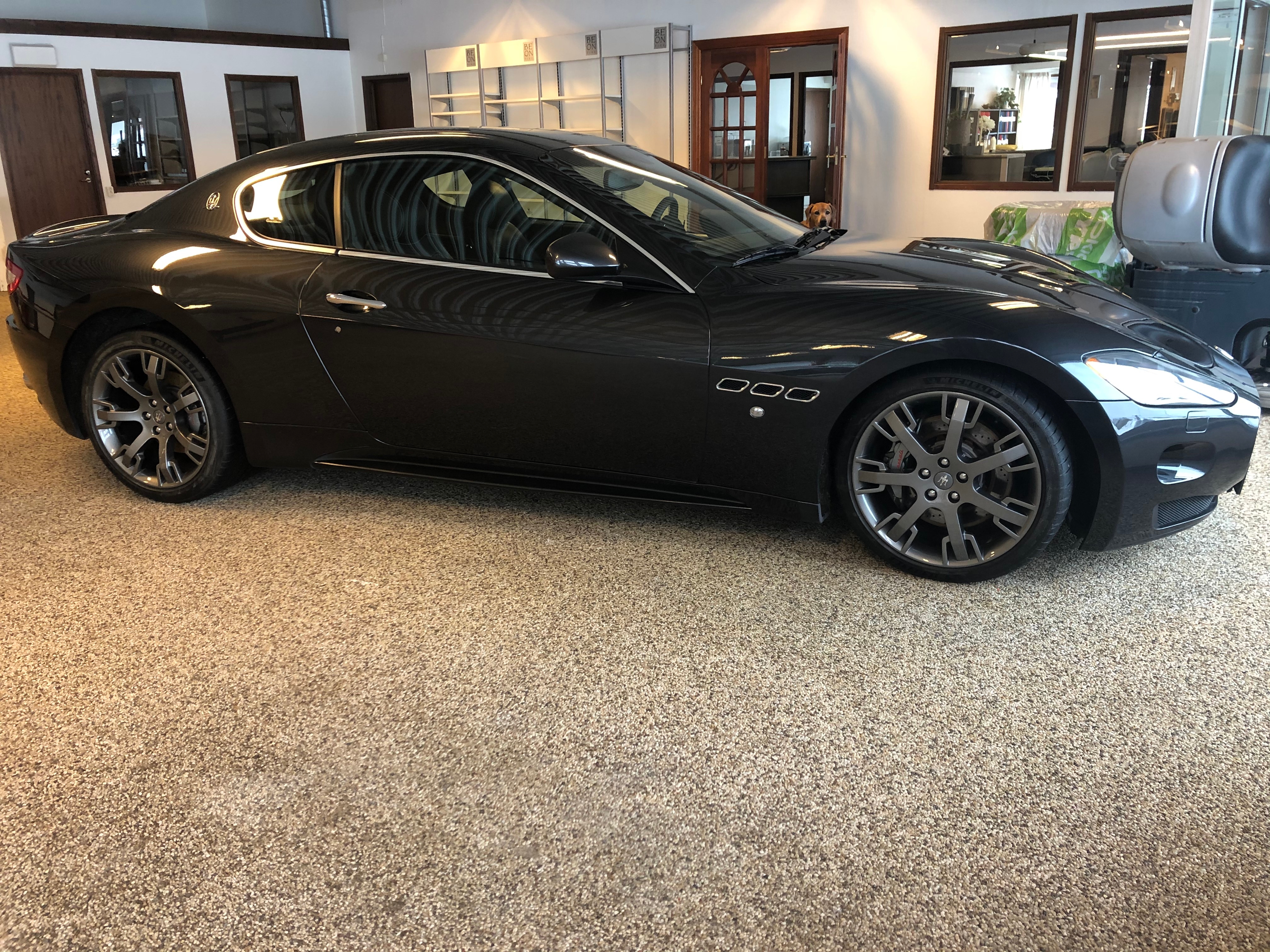 Maserati GranTurismo S MC-Shift 441hk 2008, bild 5/34