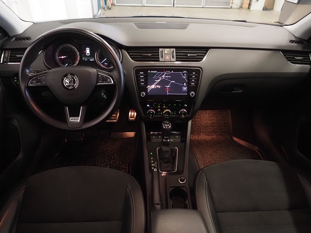 Skoda Octavia Scout 2.0 TDI 4x4 Premium Drag Navi D-Värm 2020