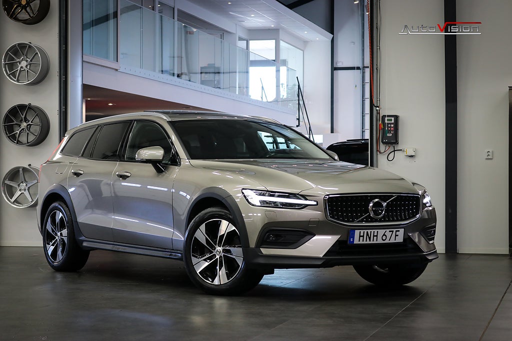 Volvo V60 Cross Country Cross Country D4 AWD 190hk Advanced LÄDER | PANO | HUD