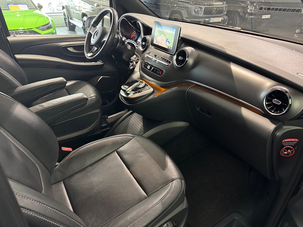 Mercedes-Benz V300 d 300 d 4Matic Lång AMG Värmare Drag Burmester Läder - bild 7