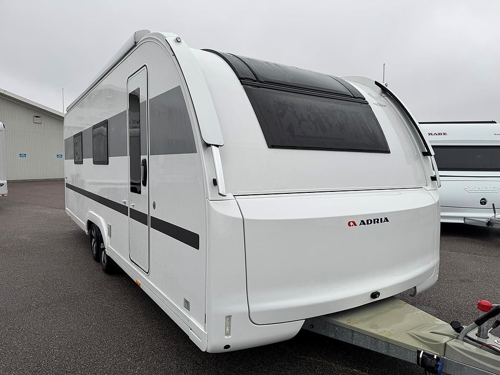 Adria ALPINA 663 HT Queensbed, Mover, Ac Takmonterad markis,