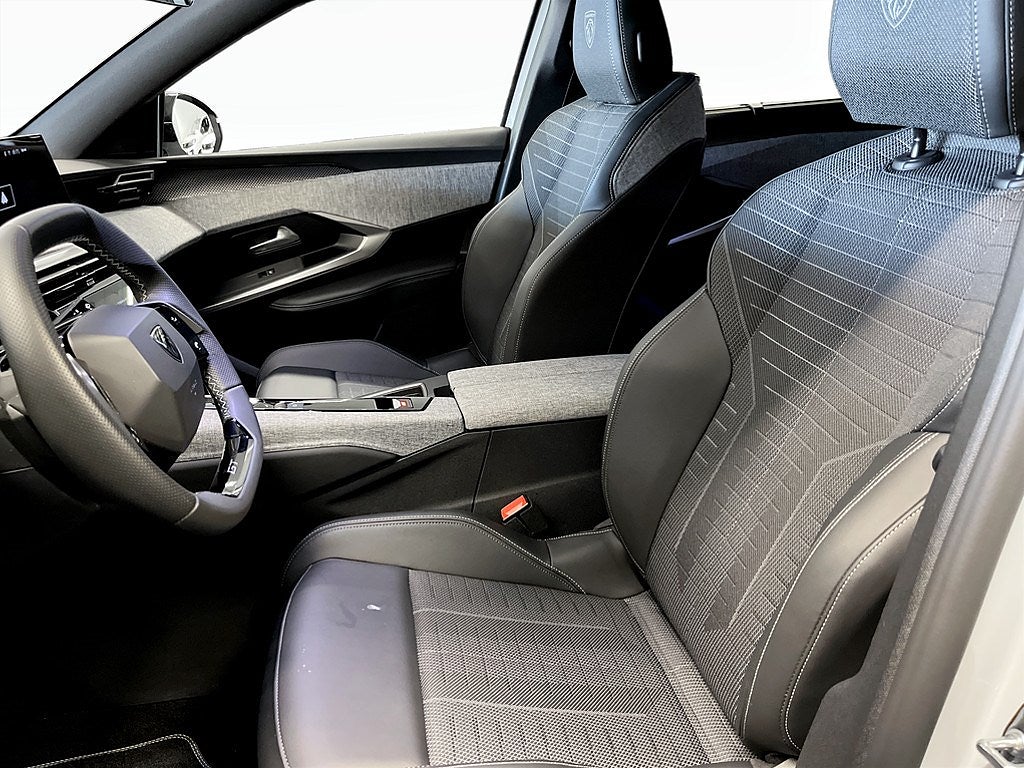 Bild på Peugeot 5008 GT Hybrid 145hk Aut - NYA VINTERHJUL INGÅR!