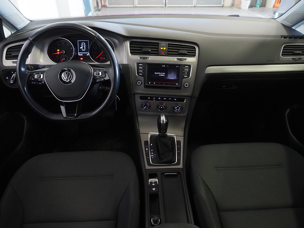 Volkswagen Golf 5-dörrar 1.2 TSI BMT Base | Bluetooth | Adaptiv farth | 2016