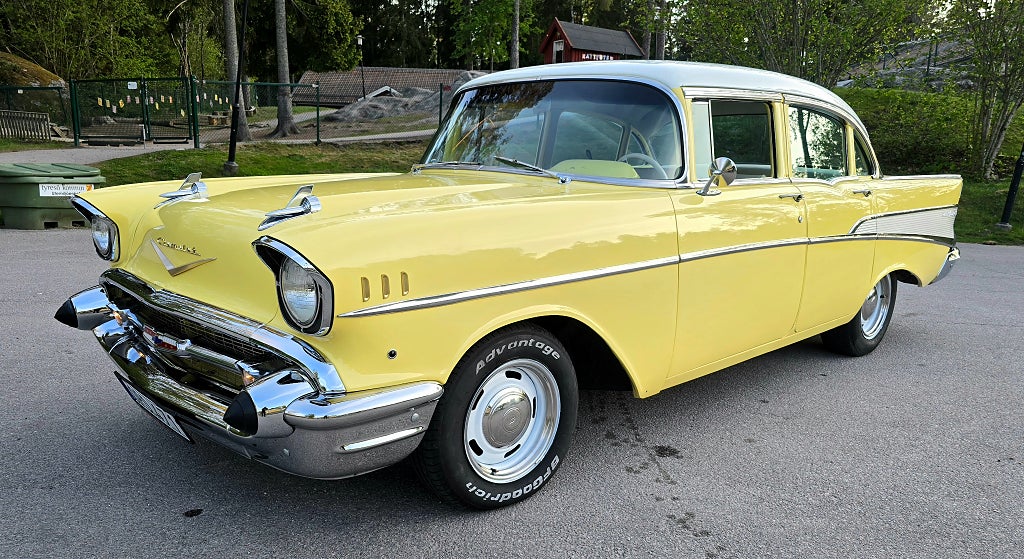 Chevrolet Bel Air 4-dörrars 305 Th350-Låda RAMLYFT ROSTFRI