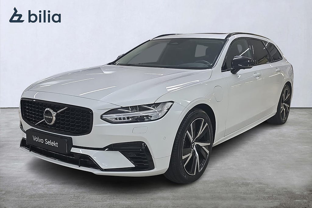 Volvo V90 Recharge T8 Ultimate Dark / AWD / dragkrok / Värm...