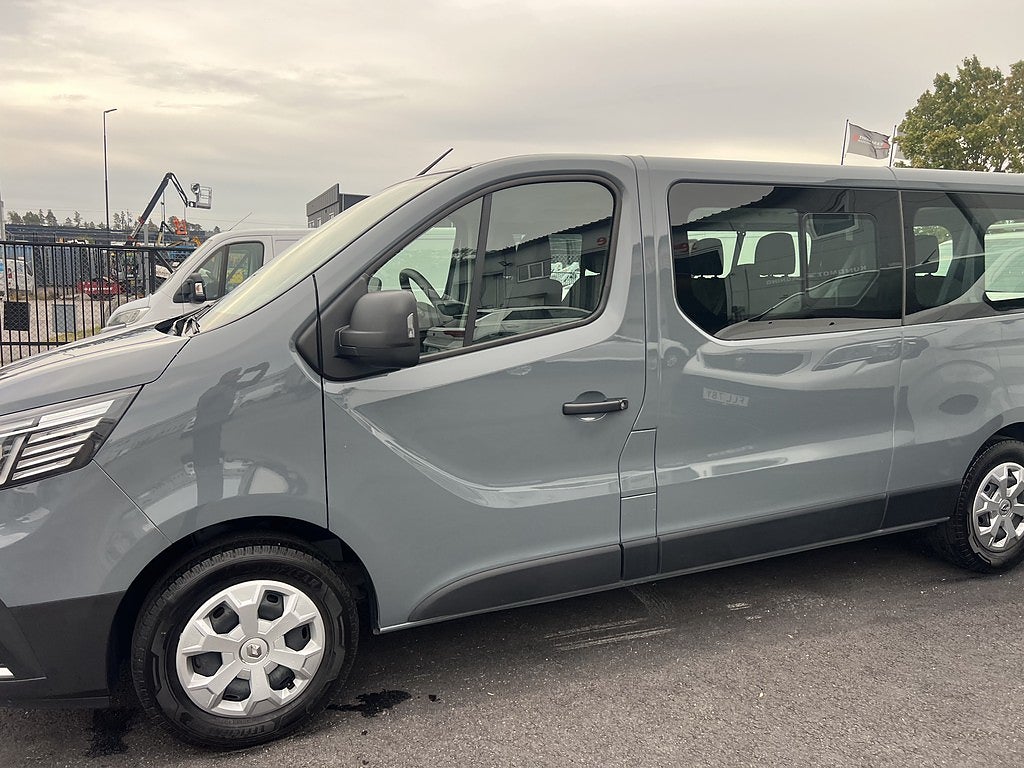Renault Trafic Passenger L2 2.0 Blue dCi 150 Euro 6, bild 9