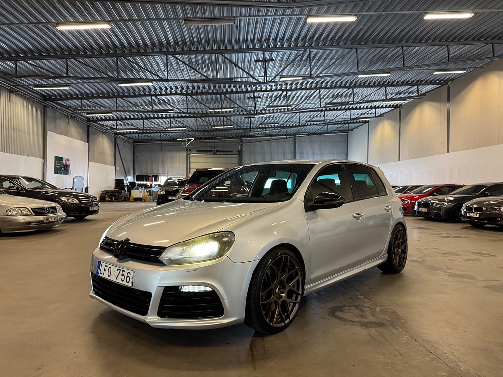 Volkswagen Golf R 2.0 TSI 4Motion | 330hk | Navi | Keyless