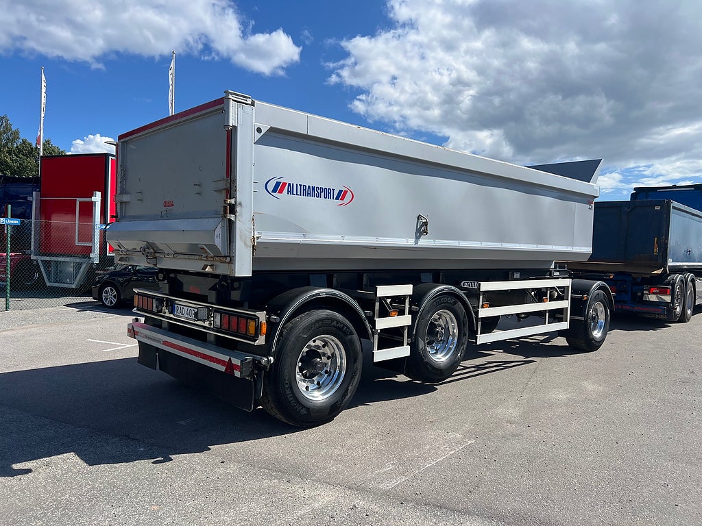 Övriga Roadex 3 Axlad tippvagn,