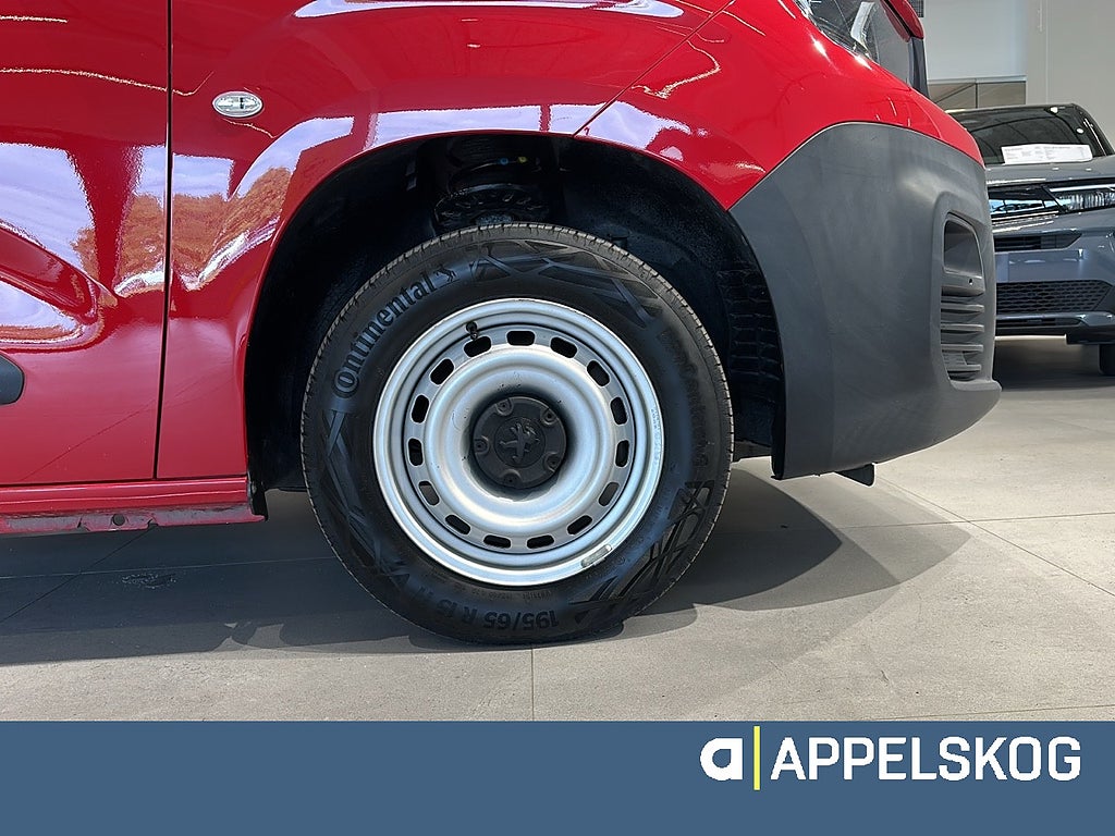 Peugeot Partner L1 75 Hk Inbusiness |RÄNTA 3,99%|V-HJUL INGÅR| thumbnail