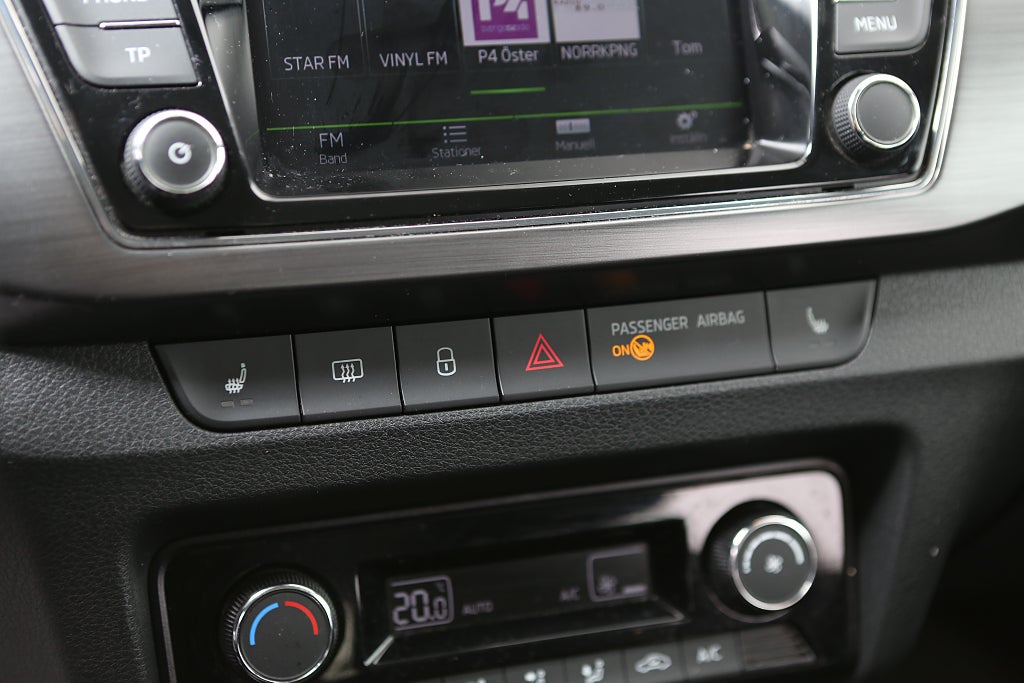 Skoda Fabia 1,2 TSI 90hk Style Kombi Motorvärmare 2016