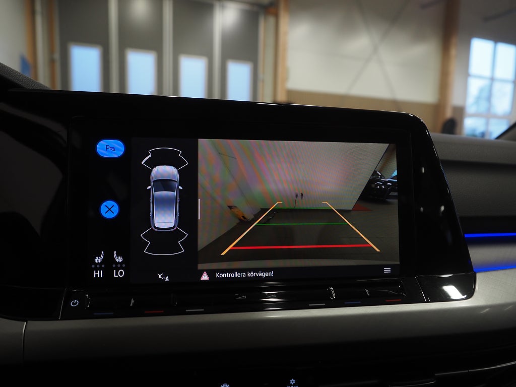 Volkswagen Golf 2.0 TDI 116hk Backkamera P-Värmare Drag 2022