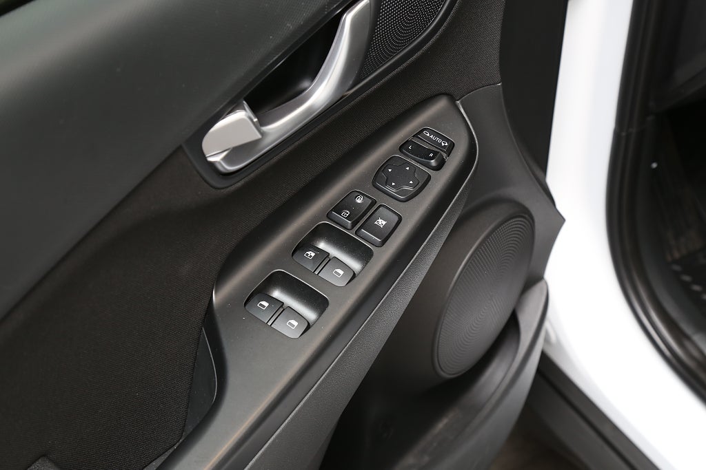 Hyundai Kona 1,0 T-GDI 120hk Essential Aut Kamera Motorv Drag 2023