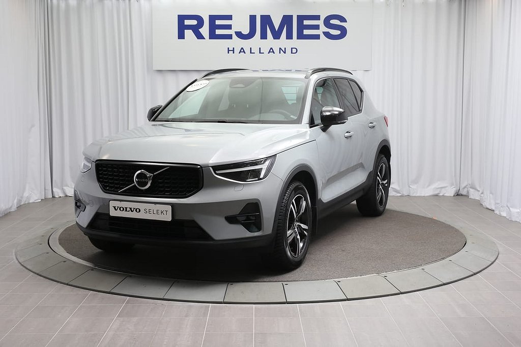 Volvo XC40 B4 FWD Bensin Plus Dark Drag Motorstol Förarstöd