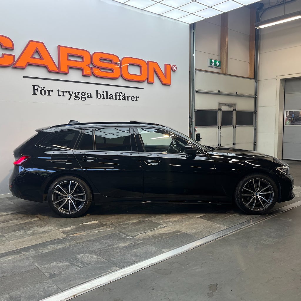 BMW 320D xDrive Touring Sport line Panorama Carplay HiFi Drag