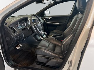 Volvo XC60 D4 AWD R-Design Panorama/Dvärm/Navi/Skinn