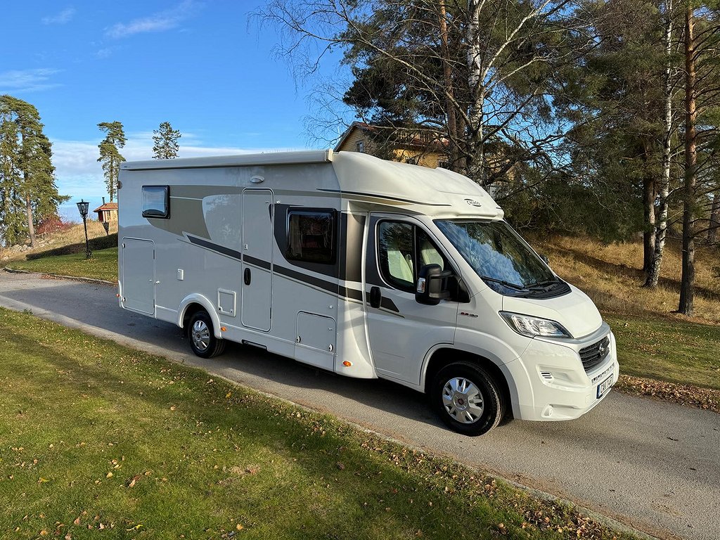 Carado T 448 Långbädd Solcell 160w Garage Låg skatt Husbil