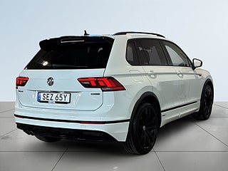 Volkswagen Tiguan 2.0 TSI OPF 4M R-Line Black Drag Värmare Kamera S&Vhjul – bild 5