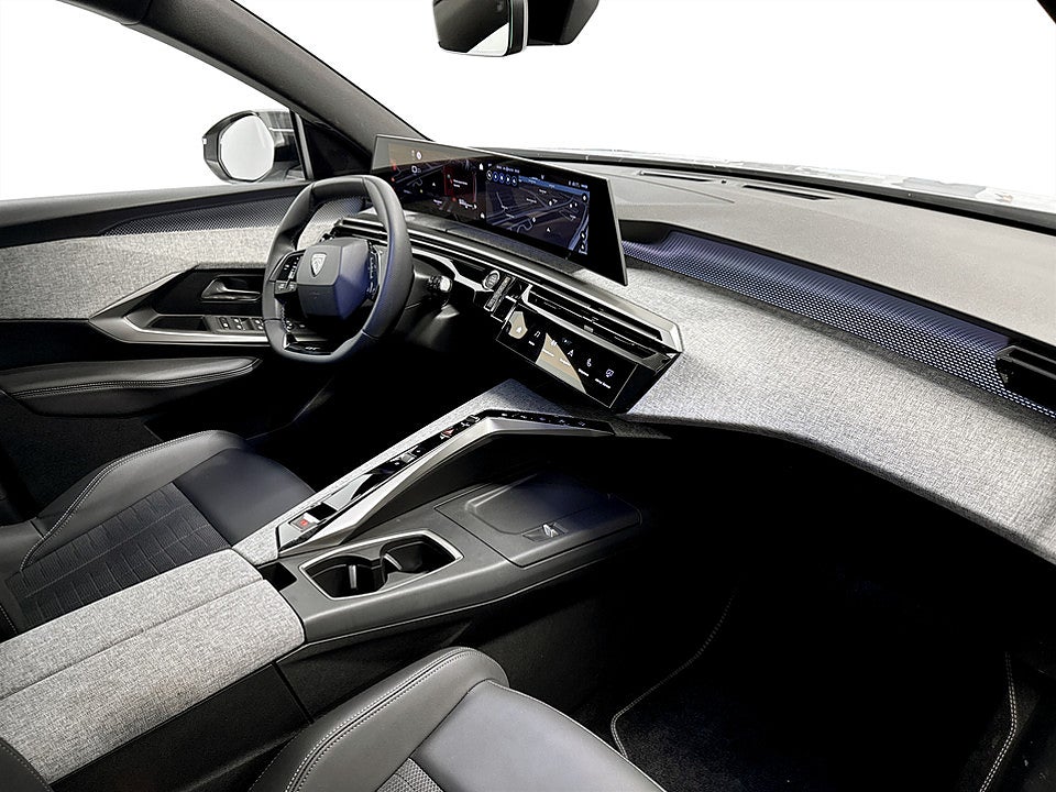 Bild på Peugeot 5008 GT Hybrid 145hk Aut 7-SITS B-KAMERA CARPLAY