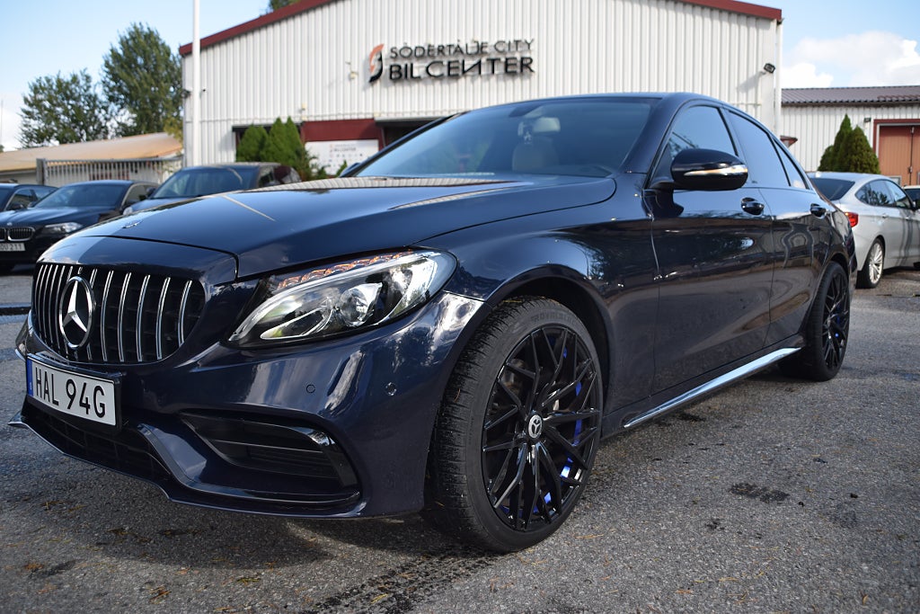 Mercedes-Benz C 300 4MATIC  C63 CAT B_Kamera Skinn Panorama 