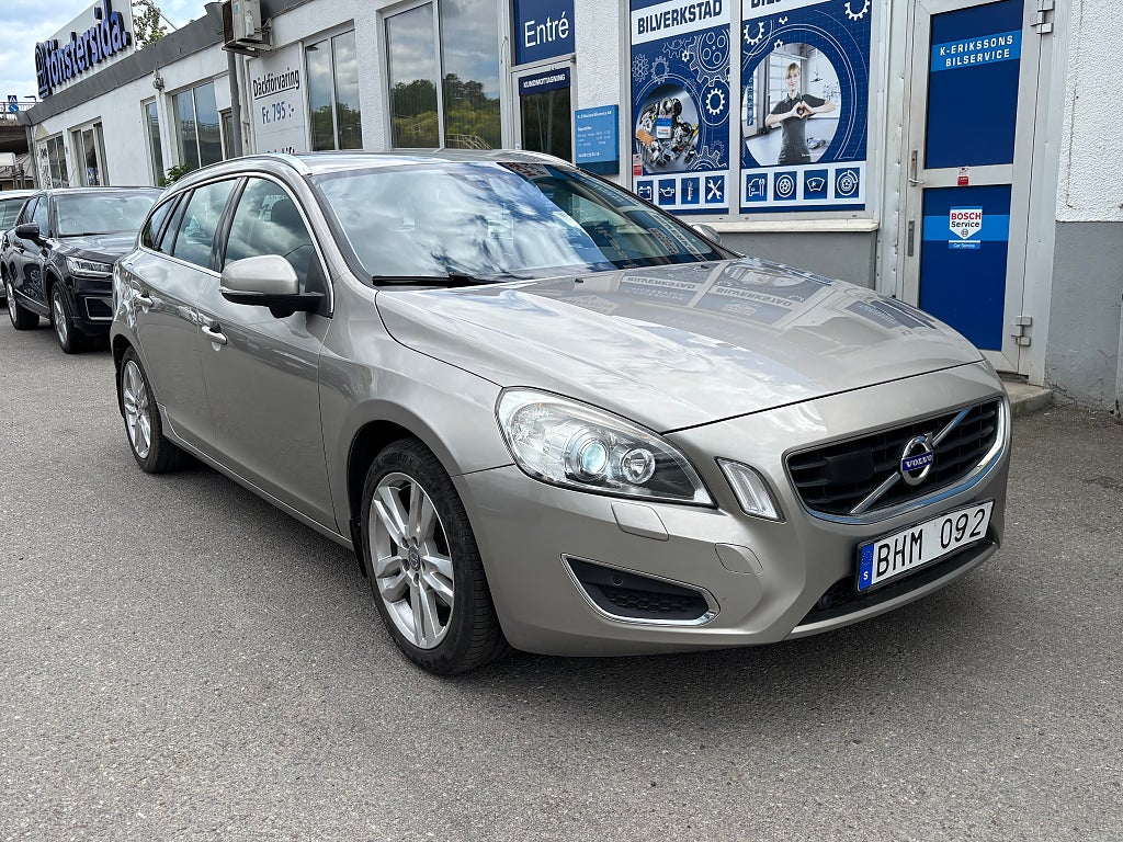 Volvo V60 T3 Summum SoV-Hjul / Dragkrok / Nybes/ 