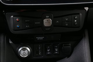 Halvkombi Nissan Leaf 16 av 23