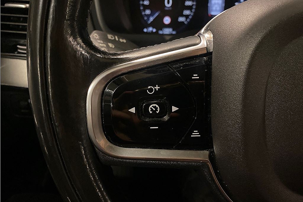 Volvo XC90 T8 AWD Twin engine Insc, 7-sits 407hk Pano VOC 360°, 2 BRUKARE